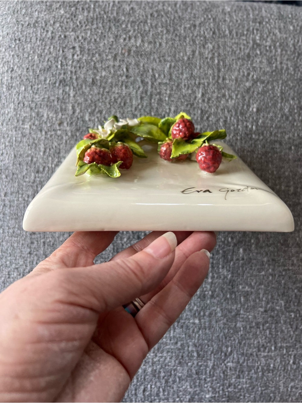 Eva Gordon Signed 3D Ceramic Fruit Wall Tile - Picture 2 of 6